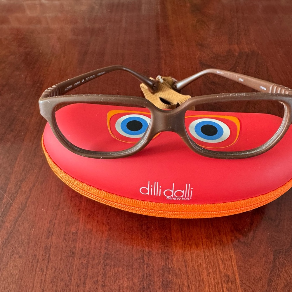 Dilli Dalli Brown Glasses with Red Case
